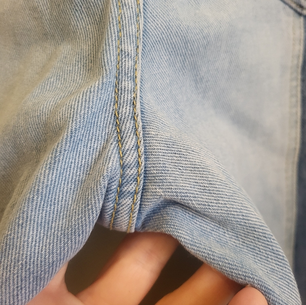 PacSun Women's Blue Two-Tone Jeans. Size 25 - Picture 10 of 16